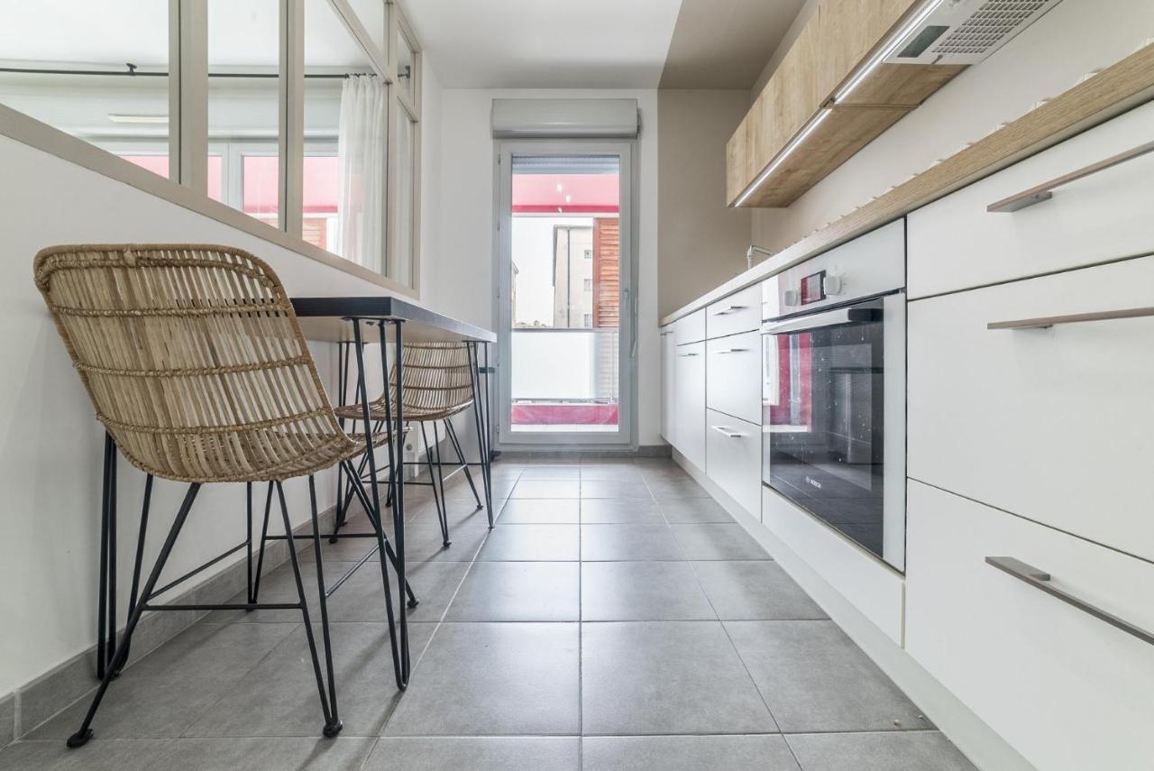 Ferienwohnung Elegant T3 Au Panier Vieux Port Avec Terrasse Privee Et Parking Marseilles Exterior foto